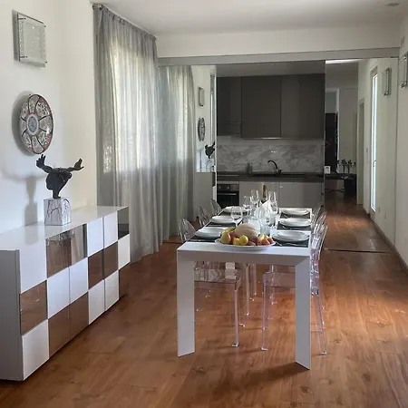 Bianca A Few Steps By The Sea With Exclusive Garden & Jacuzzi